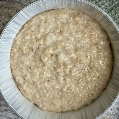 Овсяная каша в Немузей по цене 170 ₽