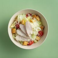 Салат Цезарь с курицей в Coffeeshop Company
