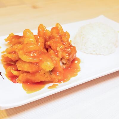 Рыба в кисло-сладком соусе и рис в Китайский фонарик по цене 780 ₽