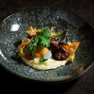 Говяжьи щёчки в Фабрика по цене 920 ₽