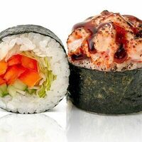 Татаки кунсей маки в Sushi House