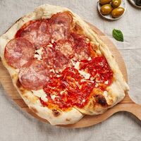 Пицца Микс салями в Cacio e Pepe