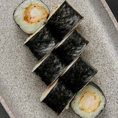 Маки с темпурной креветкой в 96 азиаток по цене 470 ₽