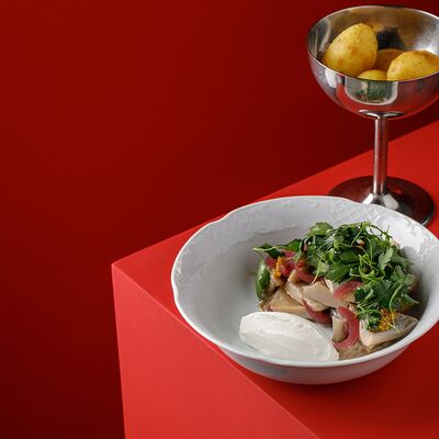 Грузди со сметаной и тёплым картофелем в Hitch по цене 1190 ₽