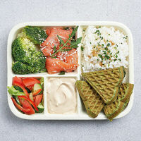 Норвежский бенто с форелью и брокколи в Vaffel Норвежские вафли