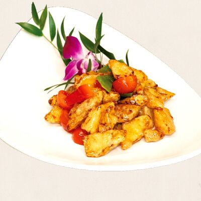 Хрустящие баклажаны в кисло-сладком соусе в Золотая панда по цене 1000 ₽