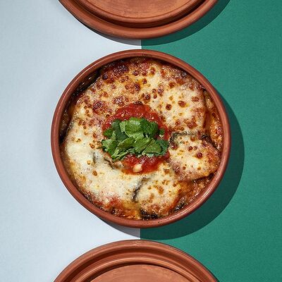 Баклажаны, запеченные с сулугуни в Хачапури и вино по цене 318 ₽