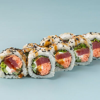 Ролл Открытый со снежным крабом и тунцом в Сушилка по цене 505 ₽