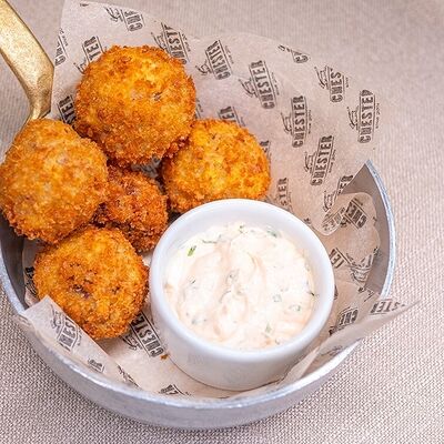 Крокеты из креветок и краба_ в Chester по цене 638 ₽