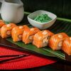 Филадельфия с отборным копченым лососем в ROLLS KING SUSHI KINGDOM по цене 1155