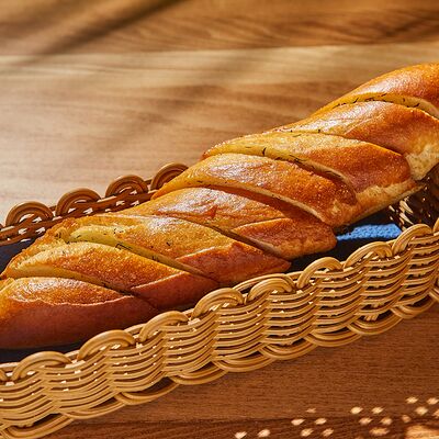 Багет чесночный в Bullet Bar по цене 275 ₽