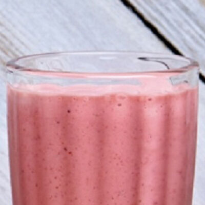 Клубничный коктейль в Васильки по цене 10 р.