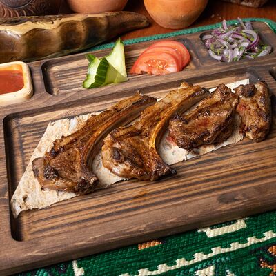 Корейка из баранины на косточке в Пхали по цене 1340 ₽