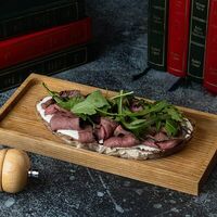 Брускетта с ростбифом в McKey Pub & Restauraunt