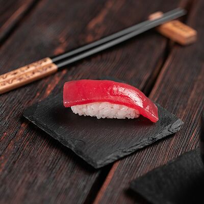 Суши с тунцом в Суши Гурмэ по цене 90 ₽