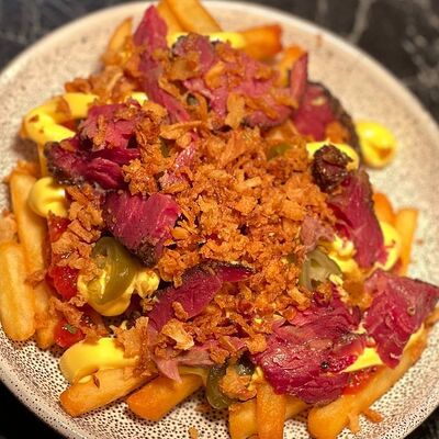 Картофель фри с брискетом в Insight по цене 1050 ₽