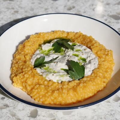 Морковная пшенная каша с кроликом в Cream Soda по цене 550 ₽