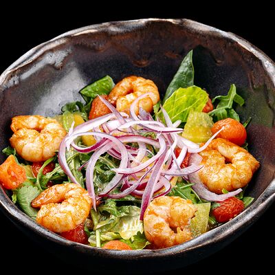 Салат с креветками и ананасом в Zonda по цене 880 ₽