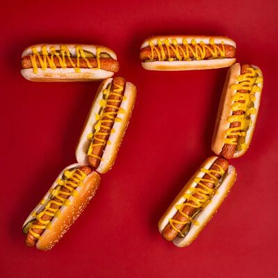 Хот дог классический в Dener по цене 400 ₽