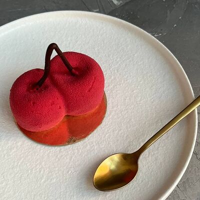 Муссовое пирожное Вишня в Tortterry по цене 280