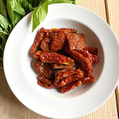 Вяленые томатыв МамаМиа по цене 360 ₽