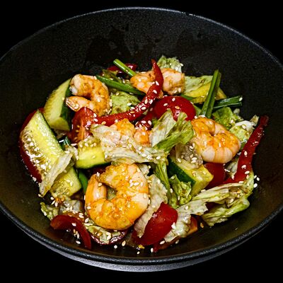 Тайский салат с креветками в Сытый японец по цене 529 ₽