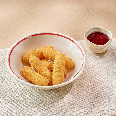 Сырные палочки с клюквенным соусом в Тануки по цене 350 ₽