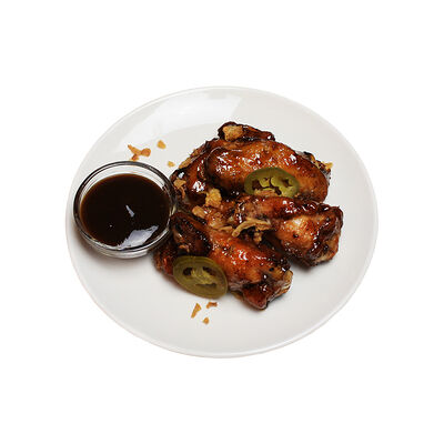 Куриные крылья баффало с соусом барбекю в Хмель и солод по цене 455 ₽