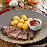 Стейк Мачете из мраморной говядины в Grizzly Bar