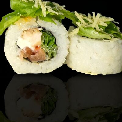 Цезарь ролл в Barrel Sushi по цене 486 ₽