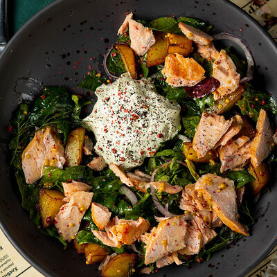 Салат с копченым диким лососем в Dublin по цене 755 ₽