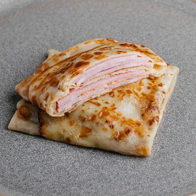 Блин с ветчиной в БлиновЪ по цене 186