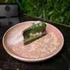 Торт малина фисташка в Veranda Bar по цене 570