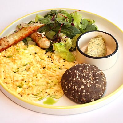 Кето-завтрак с тунцом в Cream Soda по цене 890 ₽