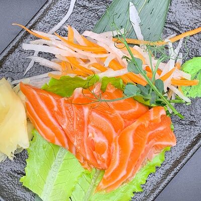 Сашими с лососем в Hiro суши-бар по цене 500 ₽