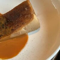 Кейк крем-брюле с карамелью в More More