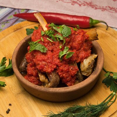 Острые ребрышки ягнёнка в Гурман студия по цене 580 ₽