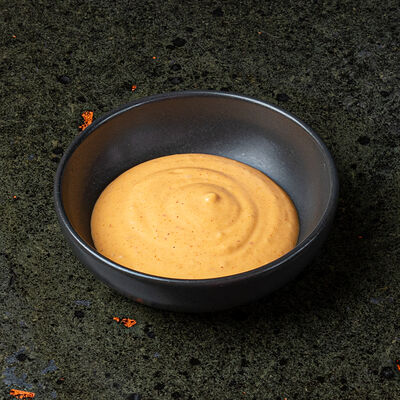 Спайси-соус в Sumo Izakaya по цене 60 ₽