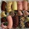 Набор из клубники в шоколаде и банановв Креатив букет по цене 3500