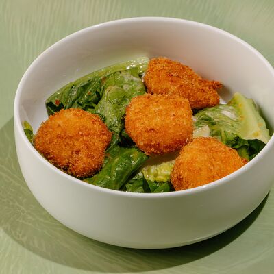 Салат с креветкамв Сэт по цене 615 ₽