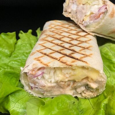 Шаурма двойная из курицы в Бест Бургер и Гриль по цене 545 ₽