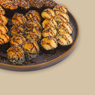 Запеченный ролл с креветкой в Додома по цене 855 ₽