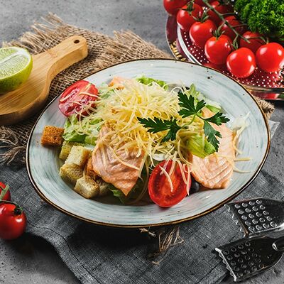 Цезарь с лососем в Maki Family по цене 479