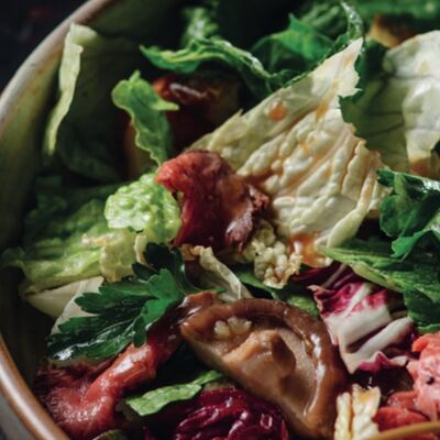 Салат с ростбифом и соленьями в О`Briens по цене 532 ₽