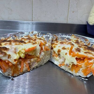 Лазанья с курицей и морковкой по-корейски в Кафе Суши Ninja по цене 410 ₽