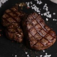 Тендерлоин в Bizon Grill Pub