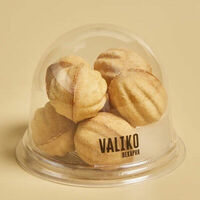 Орешки с вареной сгущенкой в Пекарня Valiko