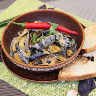 Мидии Том ям в АрисА - лавка азиатской еды по цене 680 ₽