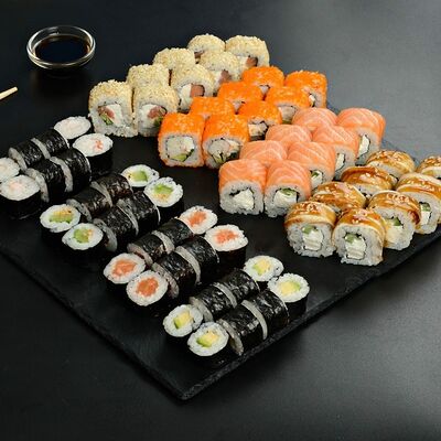 Сет Классикв Пицца & Суши Гурмэ по цене 3490 ₽