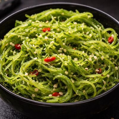 Салат чука в Love Rolls по цене 195 ₽